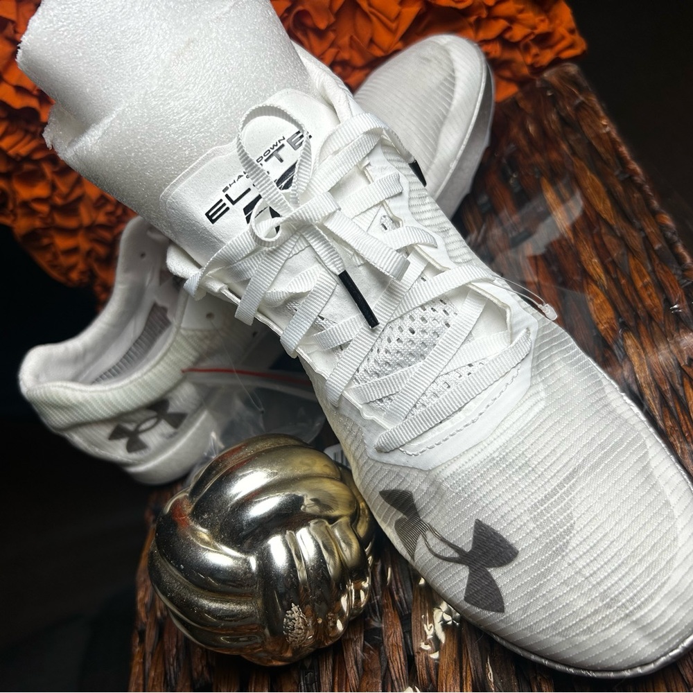 Under Armour shakedown Elite Track Spikes White and gray
